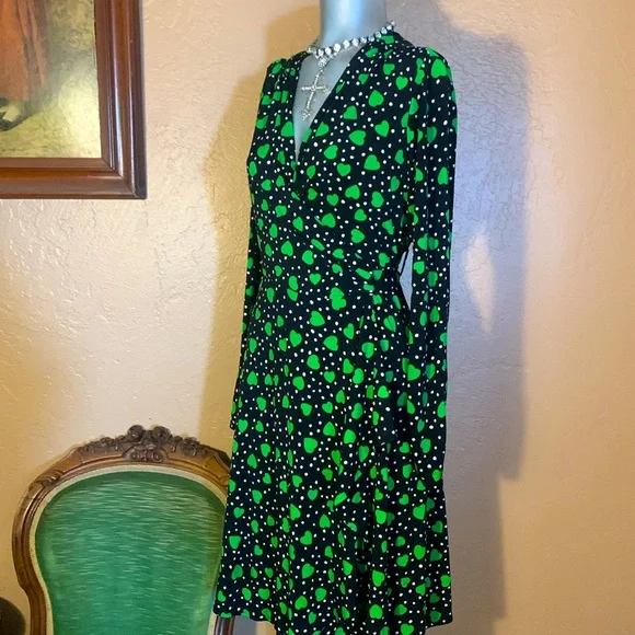 Vicky Tiel Dresses | Vintage Vicky Tiel Retro Green Heart Print Wrap Dress. Sz S | Color: Black/Green | Size: S | Bonaespinoza123's Closet